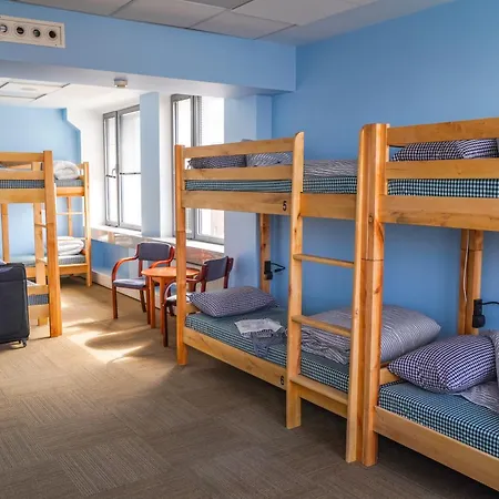 Hostel Szafarnia 10 *