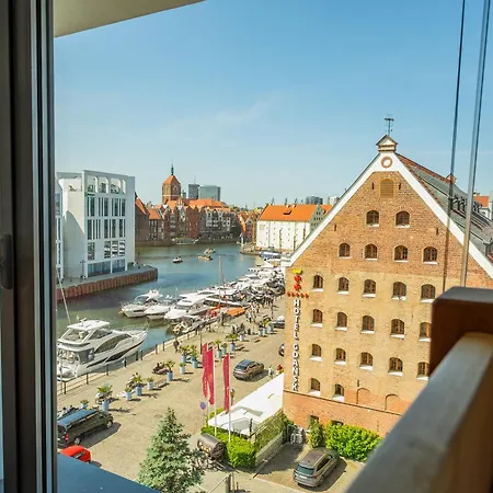 Szafarnia 10 Old Town 호스텔