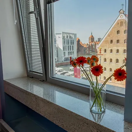 Hostel Szafarnia 10 *