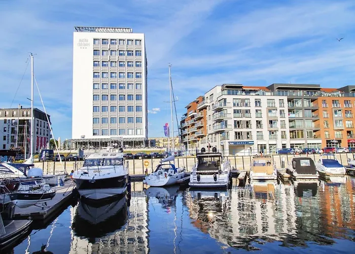 Szafarnia 10 Hostel *