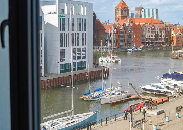 Szafarnia 10 Old Town Hostel