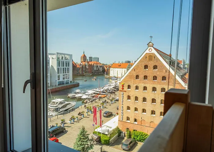 Szafarnia 10 Hostel