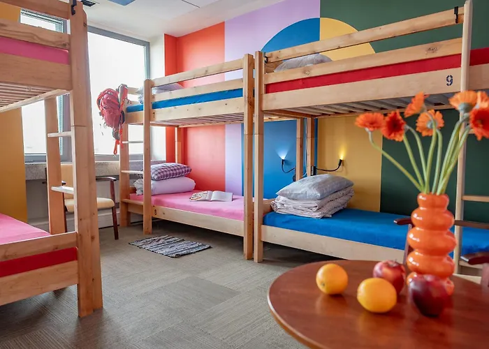 Hostel Szafarnia 10 *