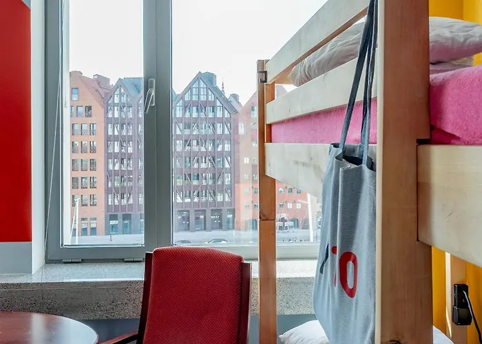 Szafarnia 10 Hostel *